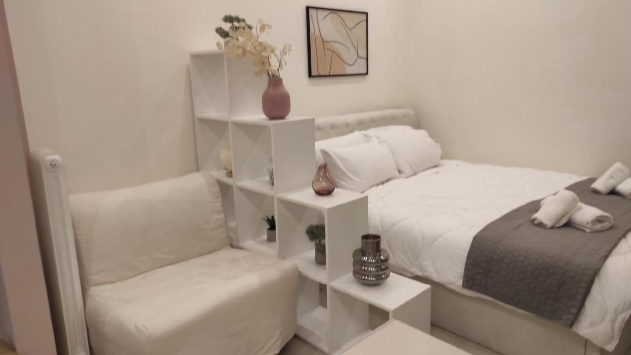 Irene'S Beauty In Koukaki Apartment Athens Luaran gambar